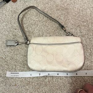 Coach elegant C jacquard monogram pattern